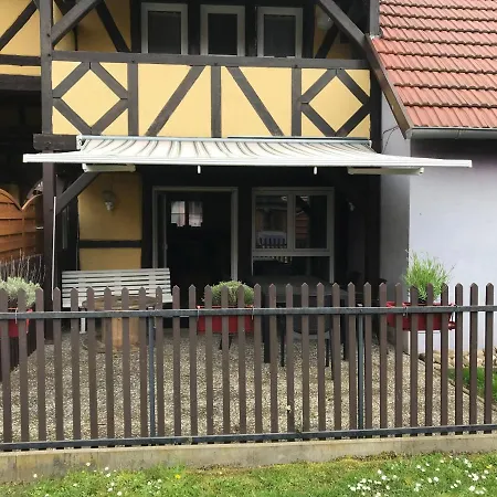 Plain-pied Avec Jardin Du Centre Alsace *